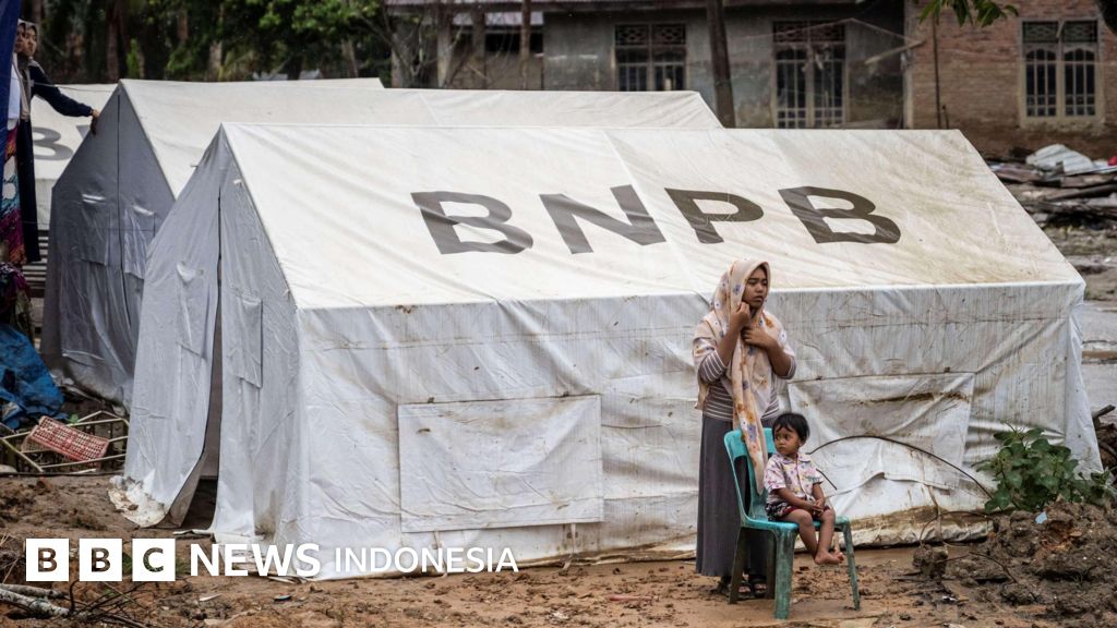 Warga terdampak banjir menanti kepastian pembangunan hunian tetap di salah satu desa di Aceh, menyoroti kesenjangan progres pembangunan antar wilayah yang menimbulkan frustrasi mendalam.