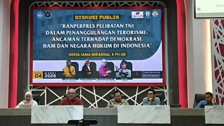 Akademisi dan lembaga imparsial menyuarakan kekhawatiran serius terhadap potensi Ranperpres Pelibatan TNI terhadap hak asasi manusia dan tumpang tindih kewenangan antar lembaga.