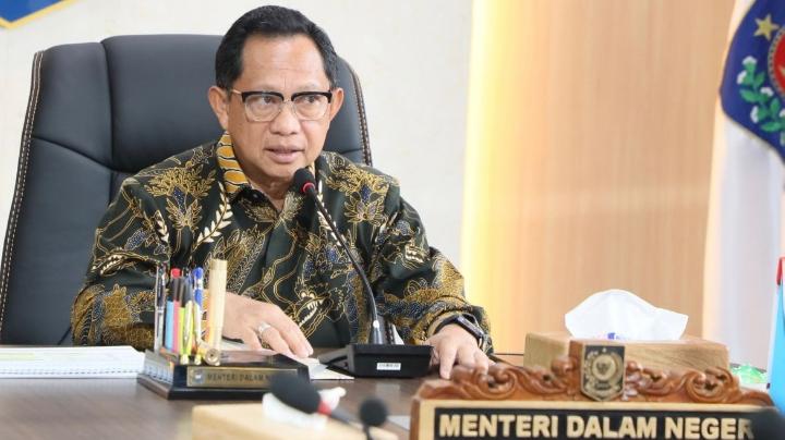 Menteri Dalam Negeri Muhammad Tito Karnavian memberikan instruksi penting terkait kesiapsiagaan kepala daerah menjelang dan setelah Lebaran 1447 H.