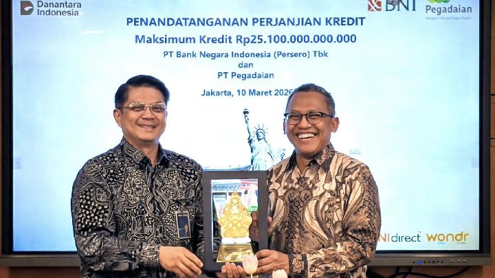 Direksi BNI dan Pegadaian menandatangani kesepakatan fasilitas kredit, menandai penguatan kemitraan strategis kedua BUMN.