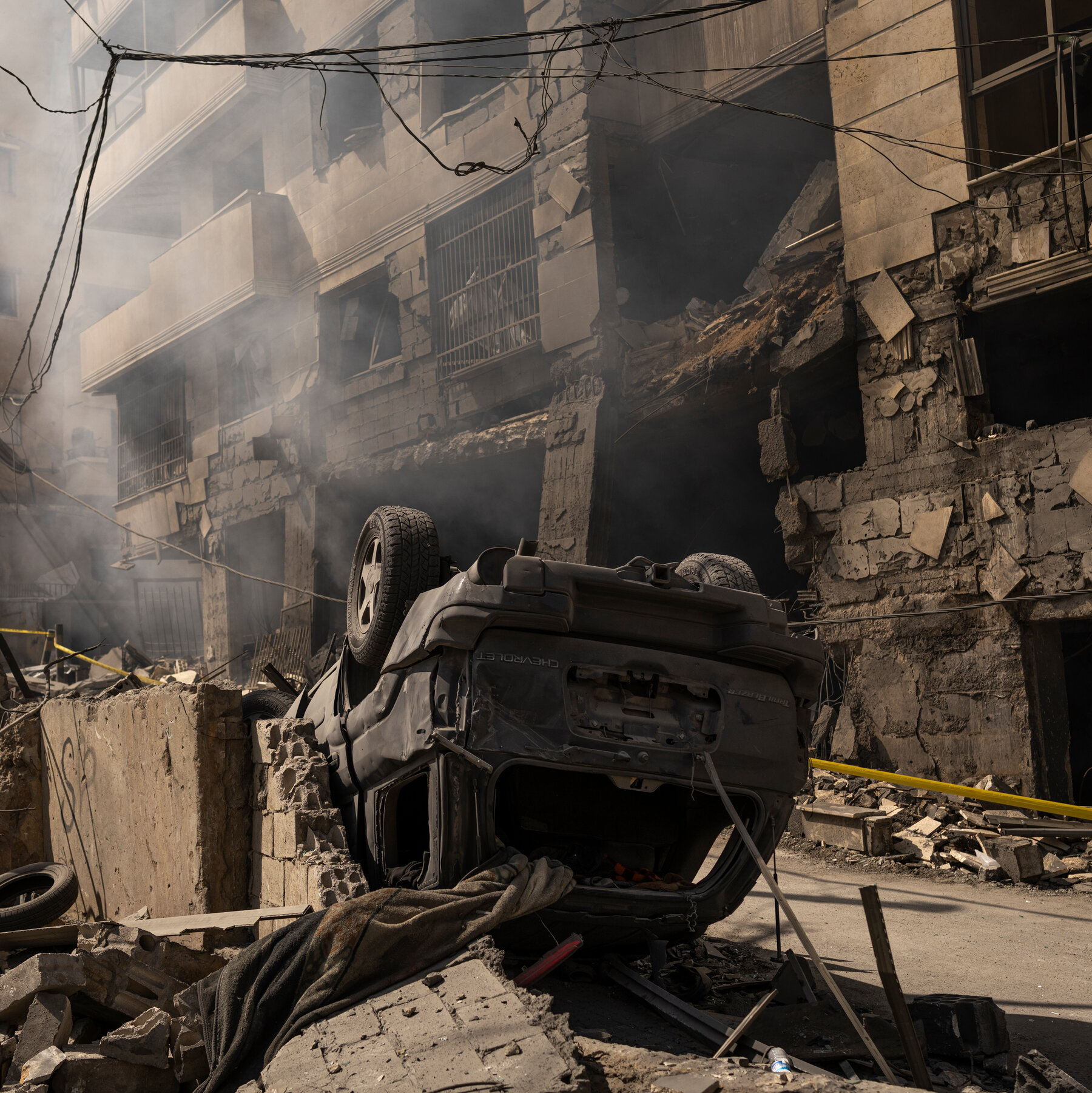 Pulau Kharg, Iran, yang dikenal sebagai terminal ekspor minyak utama negara itu, menjadi sasaran serangan militer AS. Pengerahan ribuan Marinir oleh Washington menandai peningkatan serius dalam ketegangan regional.