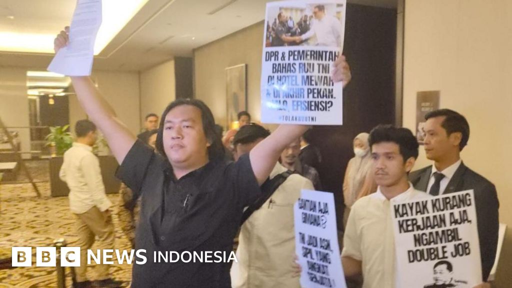 Wakil Koordinator KontraS Andrie Yunus, korban serangan air keras.