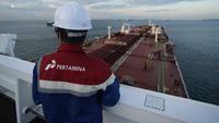 Armada kapal Pertamina bersiap mengamankan pasokan energi BBM dan LPG di seluruh perairan Indonesia.