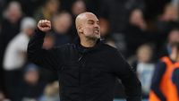 Manajer Manchester City, Pep Guardiola, menunjukkan ekspresi kemarahan saat menanggapi insiden sorakan fans Leeds United kepada pemainnya yang berbuka puasa.