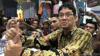 Menteri Keuangan Purbaya Yudhi Sadewa saat memberikan pernyataan terkait kondisi fiskal negara dan potensi penyesuaian gaji pejabat di tengah tantangan ekonomi global.