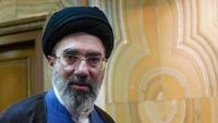Putra Pemimpin Tertinggi Iran, Mojtaba Khamenei, seringkali terlihat dalam berbagai acara publik dan keagamaan. (Ilustrasi: Kantor Berita Iran)