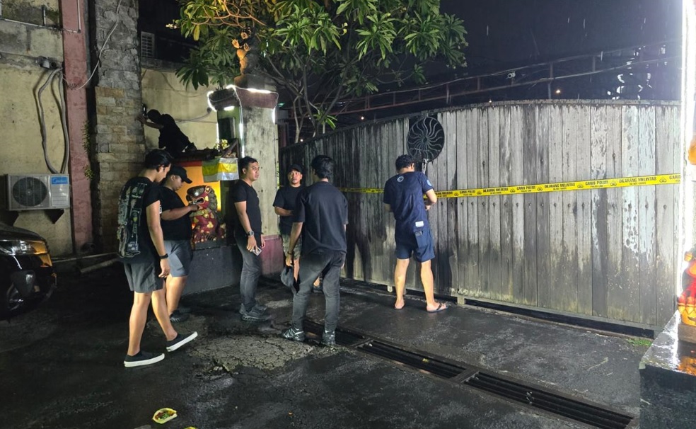 Tim Bareskrim Polri berhasil membongkar jaringan peredaran narkoba jenis ekstasi di Diskotek New Star Club Bali, mengamankan sejumlah tersangka termasuk manajer dan pelayan.