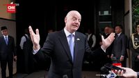Presiden FIFA Gianni Infantino saat menyampaikan pernyataan penting terkait kelangsungan Piala Dunia. (Sumber: FIFA)