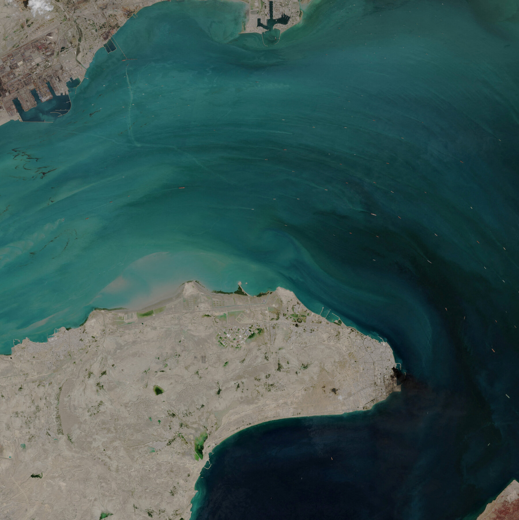 00dc-iran-strait-01-kqgf-mediumSquareAt3X