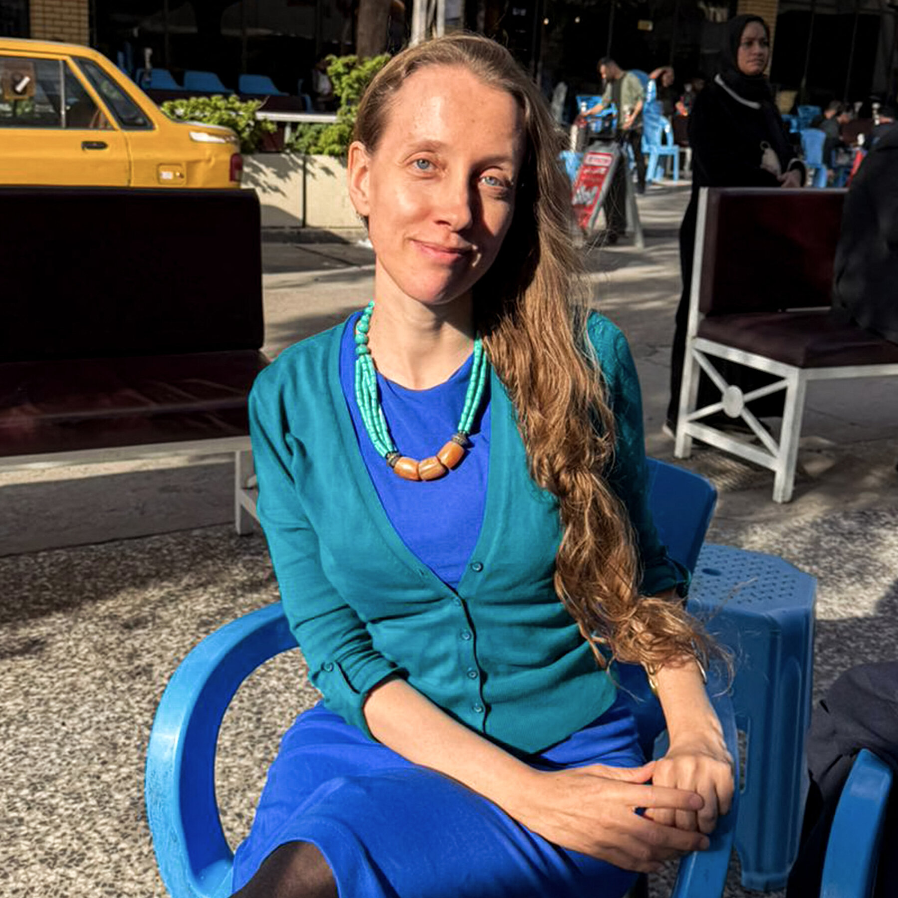 Jurnalis Amerika Shelly Kittleson dibebaskan setelah diculik milisi pro-Iran di Irak, memicu perdebatan tentang keamanan dan kedaulatan.