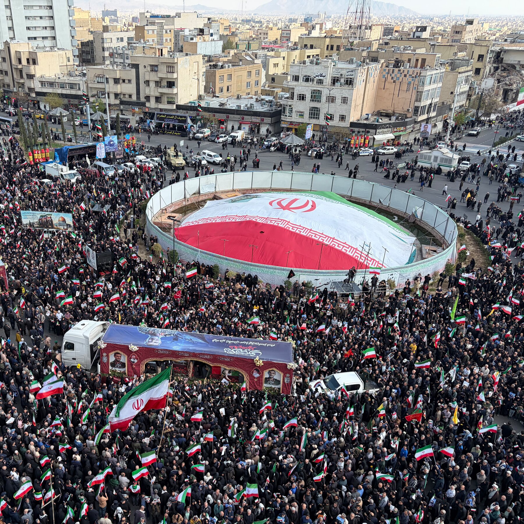 Presiden Donald Trump menyampaikan pernyataan di Gedung Putih, di tengah ketegangan hubungan dengan sekutu NATO dan konflik yang memanas dengan Iran.