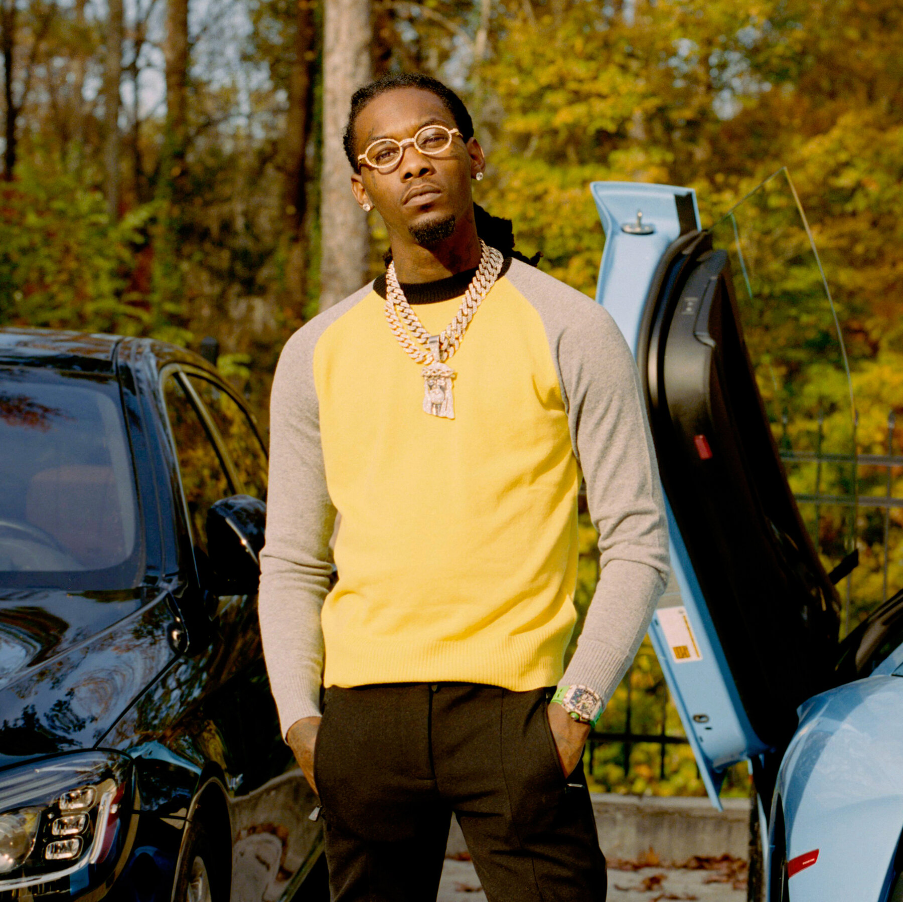 Rapper Offset, yang sebelumnya dikenal sebagai anggota trio Migos, kini dilaporkan dalam kondisi stabil setelah insiden penembakan di luar sebuah kasino di Hollywood, Florida.