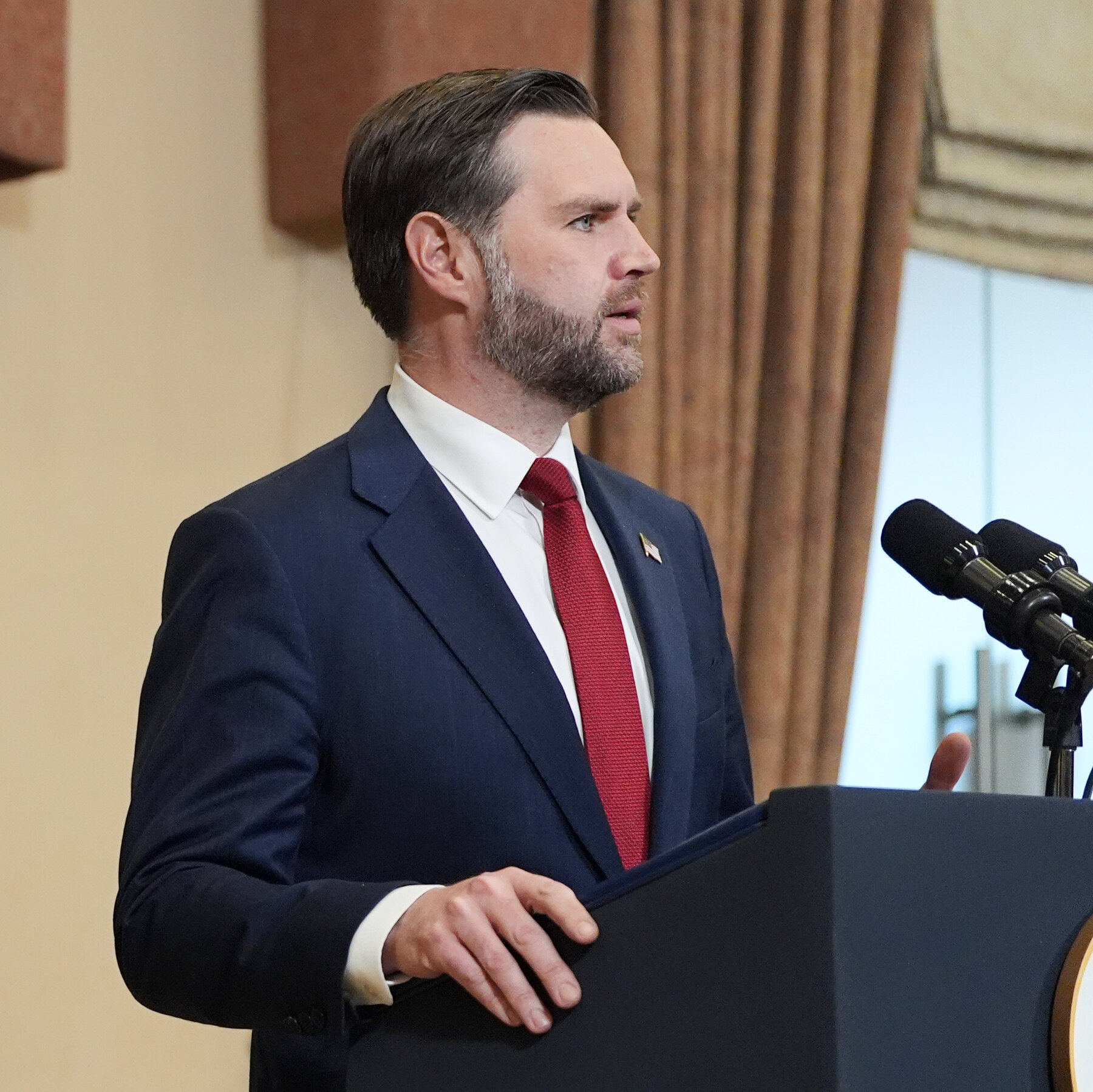 Wakil Presiden JD Vance saat menyampaikan pernyataan mengenai kegagalan negosiasi damai AS-Iran.