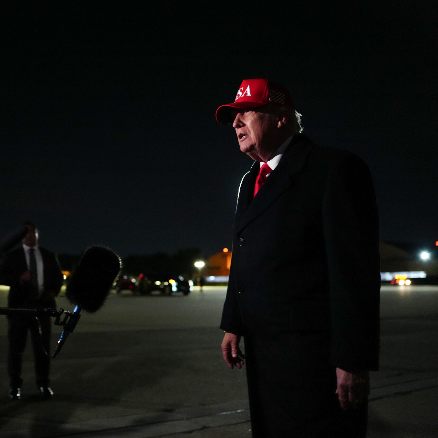 Mantan Presiden Donald Trump di sebuah rapat umum (ilustrasi). Serangan verbalnya kini menjangkau pemimpin gereja Katolik historis, Paus Leo XIII.