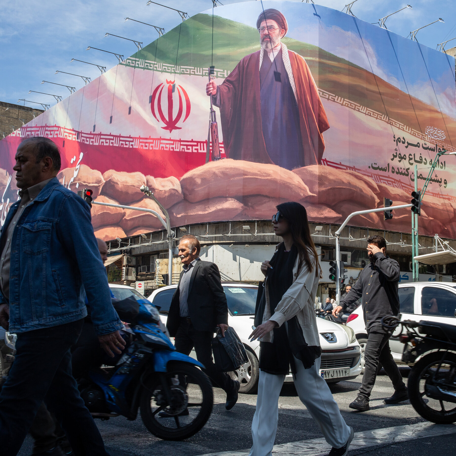 Delegasi diplomatik Iran dan Amerika Serikat saat perundingan tidak langsung di masa lalu, menunjukkan kompleksitas dan tantangan dalam menemukan titik temu di tengah tuntutan yang saling bertolak belakang.