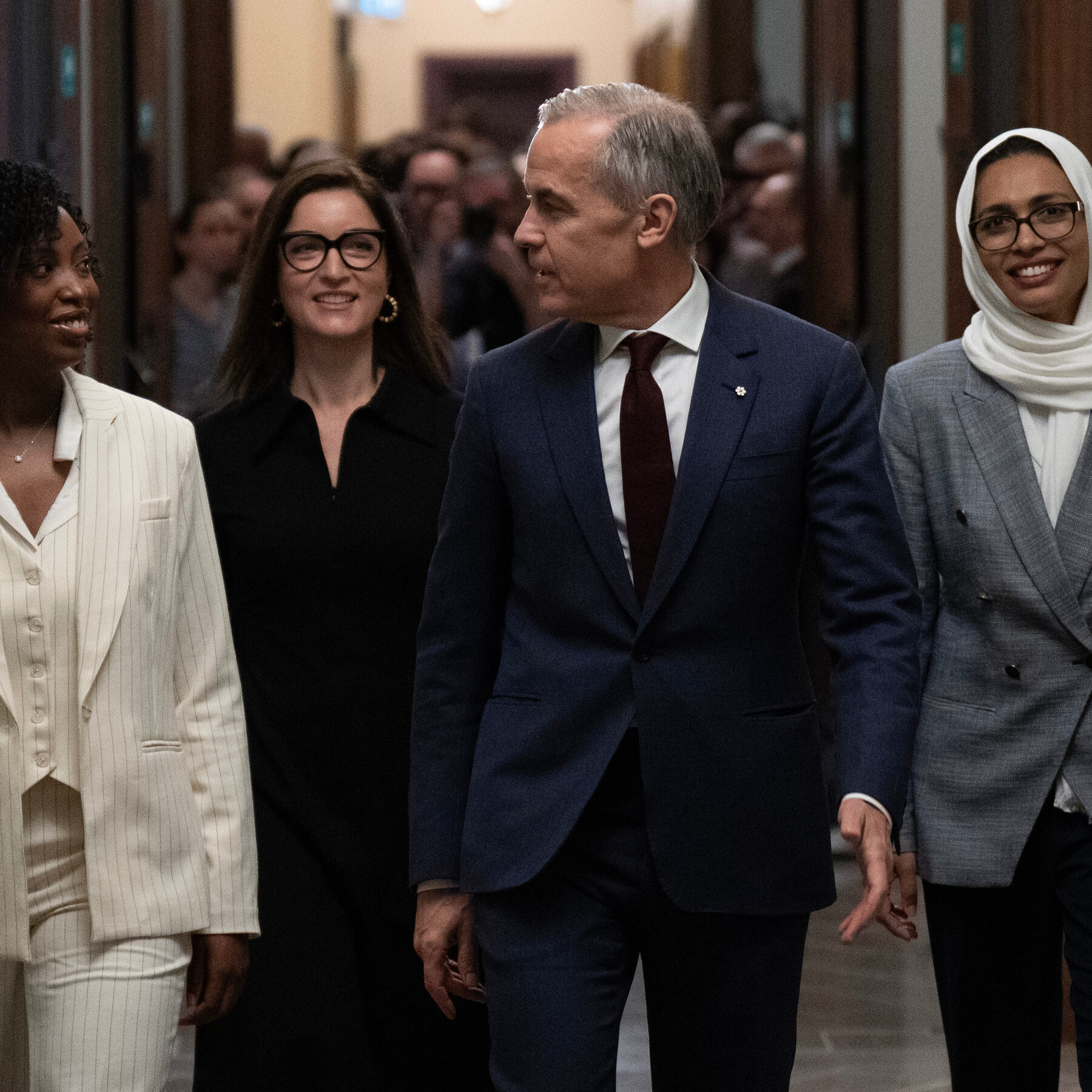 Mark Carney, sosok sentris yang kini memimpin strategi besar dalam Partai Liberal, berusaha menyatukan spektrum politik demi stabilitas ekonomi dan politik nasional.