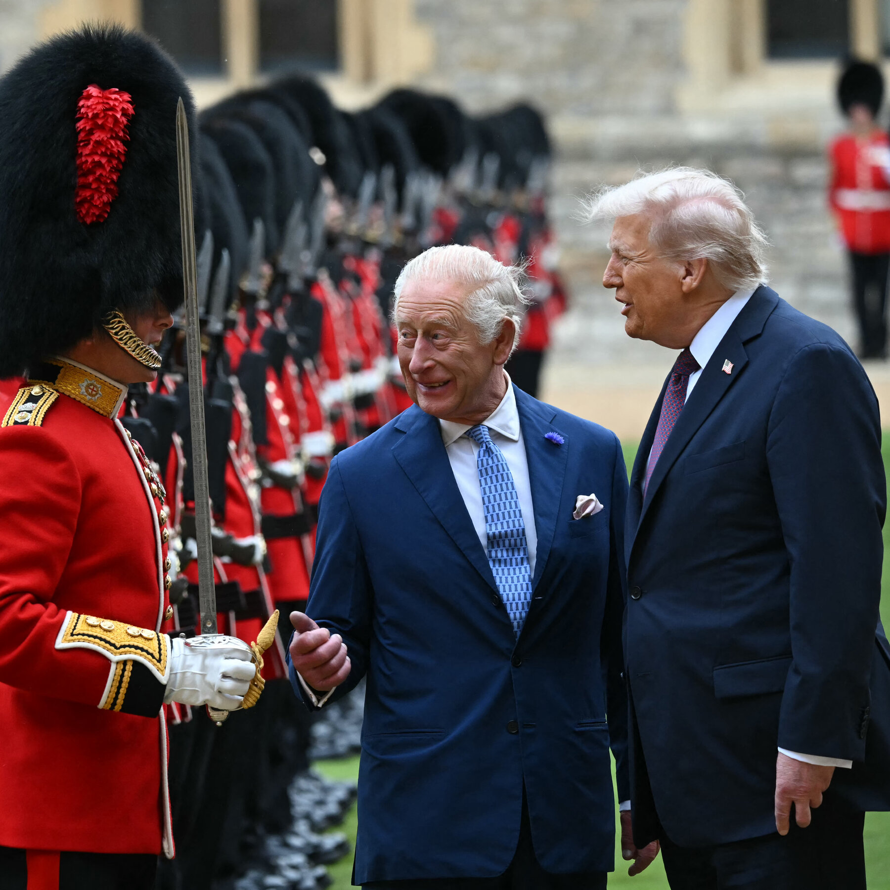 Raja Charles III, sebagai kepala monarki Inggris, diharapkan dapat memainkan peran krusial dalam memperbaiki dan memperkuat hubungan diplomatik dengan Amerika Serikat di tengah ketegangan global.