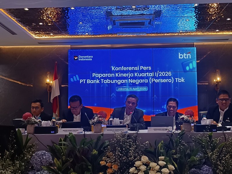 Direksi PT Bank Tabungan Negara (BTN) saat memaparkan strategi dan kinerja keuangan perusahaan yang berhasil mencatatkan pertumbuhan laba positif.