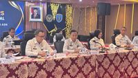 inspektur-jenderal-kemenimipas-yan-sultra-dalam-konferensi-pers-di-kantor-inspektorat-jenderal-kemenimipas-1777453300340_169
