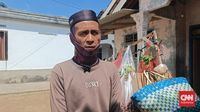 Adna Yusri, pedagang sayur asal Lampung, bersyukur dapat menunaikan ibadah haji setelah dua dekade menabung.