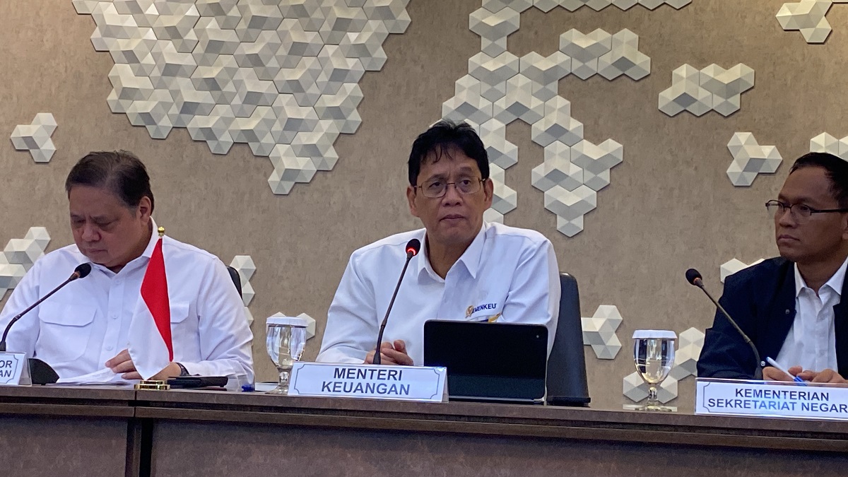 Menteri Keuangan Purbaya Yudhi Sadewa saat memberikan keterangan pers mengenai kebijakan fiskal terbaru pemerintah.