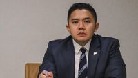 Sekretaris Kabinet (Seskab) Teddy Indra Wijaya saat memberikan keterangan pers mengenai kondisi keamanan dan stabilitas nasional di Indonesia.