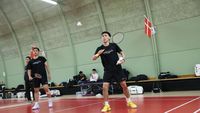 Skuad bulutangkis Indonesia saat menjalani sesi latihan perdana intensif di Horsens, Denmark, Sabtu (18/4/2026), sebagai bagian dari persiapan Piala Thomas & Uber 2026.