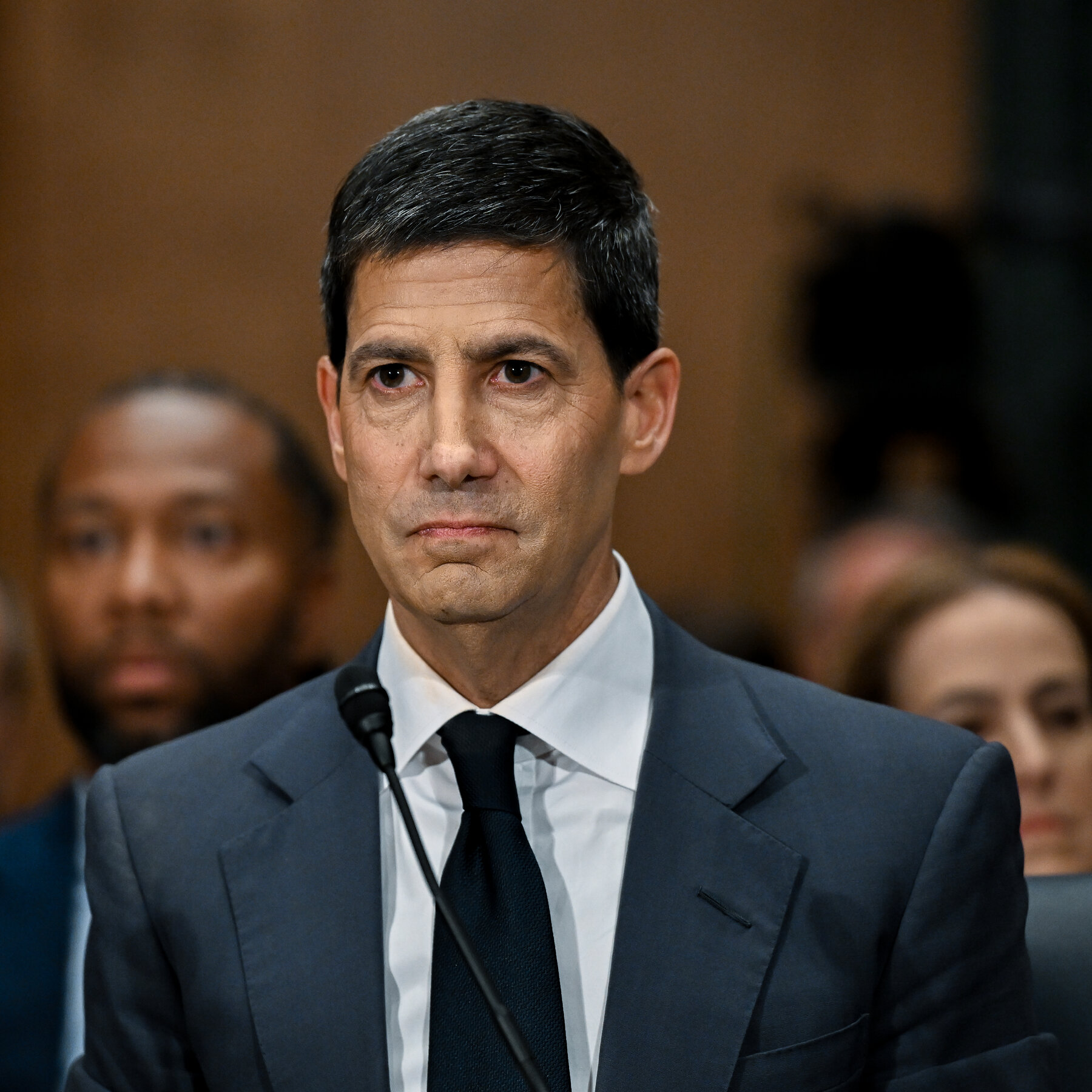 Kevin Warsh saat memberikan keterangan di hadapan publik. Penunjukannya sebagai Ketua Federal Reserve diharapkan membawa arah baru di tengah ketidakpastian ekonomi dan dinamika politik.