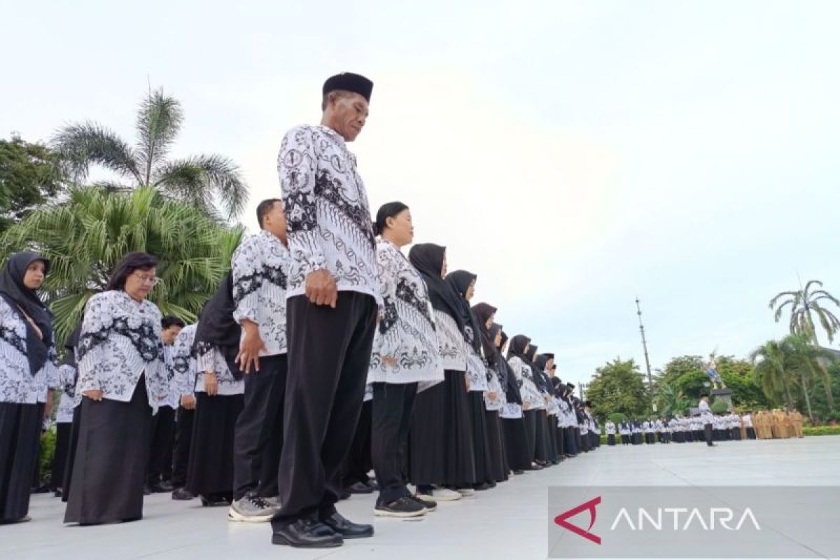 Anggota DPRD Kalimantan Timur berkomitmen mengawal proses perpanjangan Surat Keputusan (SK) bagi 1.198 guru PPPK.