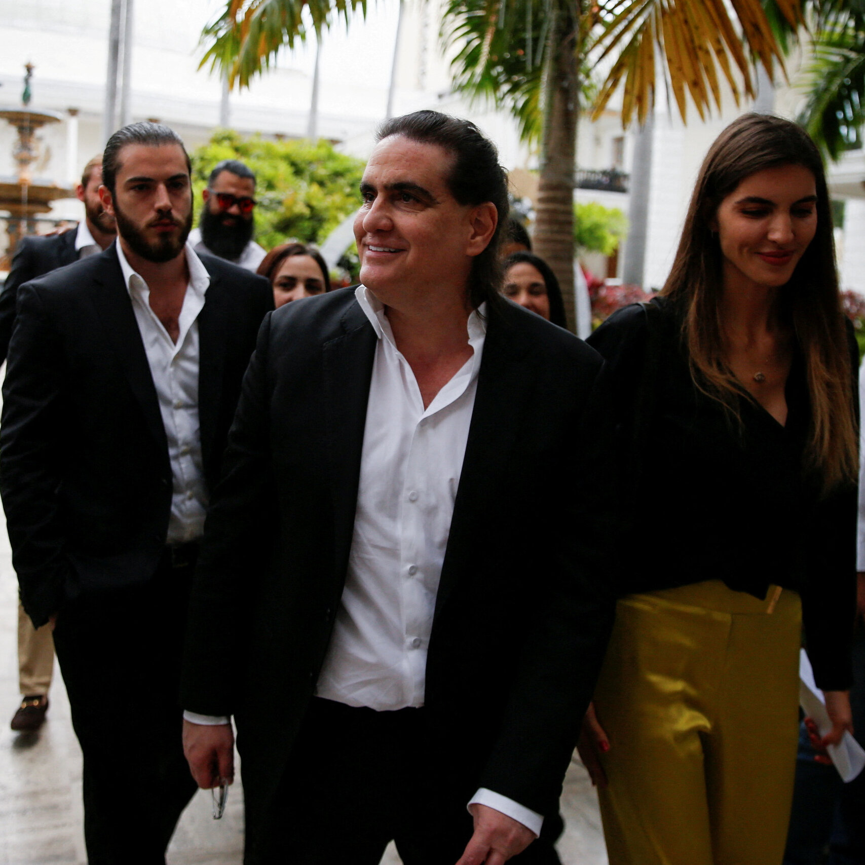 Pengusaha Alex Saab, yang terkait skema korupsi besar, kini menghadapi persidangan di Amerika Serikat setelah diekstradisi dari Venezuela.