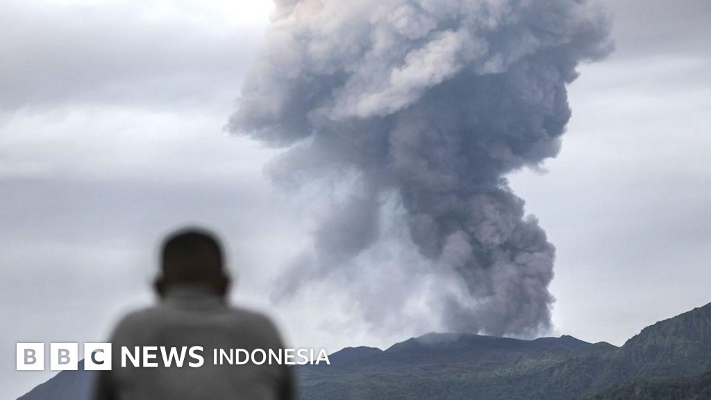 Seorang pemandu pendakian menceritakan kronologi erupsi Gunung Dukono yang menewaskan tiga pendaki.