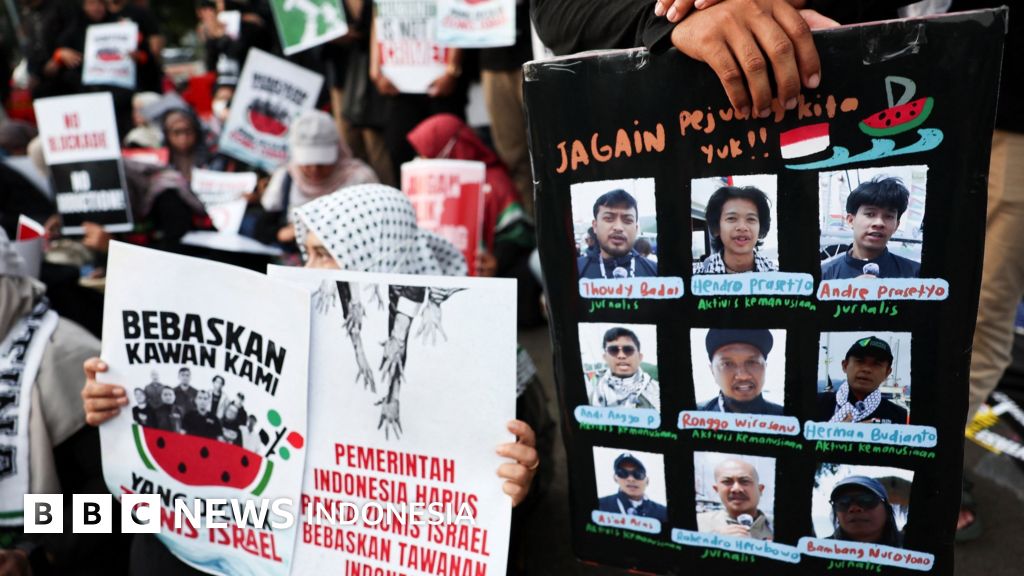 Aktivis Global Sumud Flotilla saat menjalankan misi kemanusiaan menuju Jalur Gaza sebelum penahanan oleh otoritas Israel.