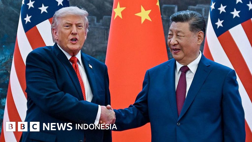 Presiden Amerika Serikat Donald Trump berjabat tangan dengan Presiden Tiongkok Xi Jinping dalam sebuah pertemuan bilateral penting untuk membahas isu-isu global dan ekonomi.