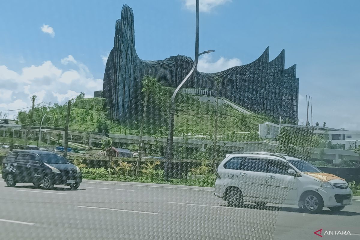 Gedung pemerintahan di Penajam Paser Utara, Kabupaten yang optimistis akan peningkatan pendapatan daerah berkat kehadiran IKN.