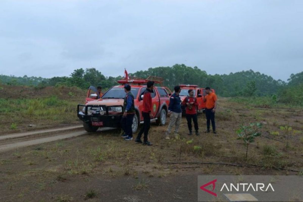 Petugas Badan Penanggulangan Bencana Daerah (BPBD) Kalimantan Timur bersiap melakukan patroli udara dan darat sebagai bagian dari upaya pencegahan karhutla di wilayah rawan.