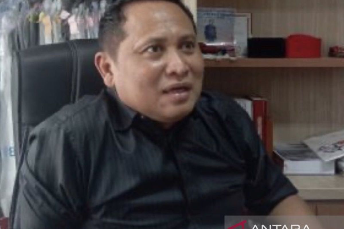 Anggota DPRD Samarinda dalam sesi rapat menyoroti polemik pengalihan beban pembiayaan BPJS PBI yang berpotensi membebani puluhan ribu warganya.