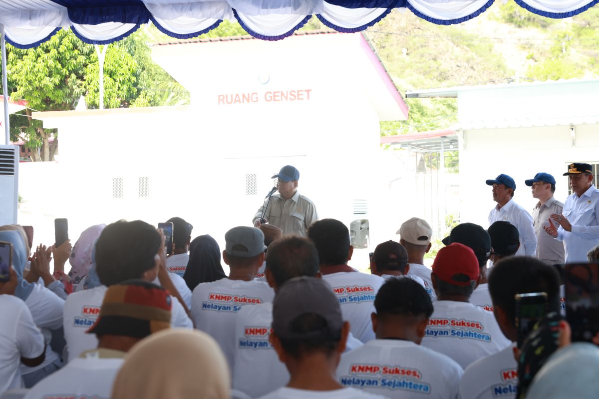 Presiden Prabowo Subianto menyampaikan komitmen pemerintah untuk investasi besar dalam pengembangan ekonomi biru di Indonesia, guna menjawab kebutuhan protein hewani global.