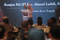 Gubernur dari 12 provinsi berdiskusi dalam Rapat Kerja Gubernur FKD MPU di Jawa Tengah, merumuskan strategi kolaborasi untuk memajukan ekonomi dan kesejahteraan regional.