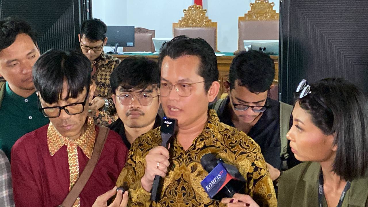 Tim Advokasi untuk Demokrasi (TAUD) mendesak agar kasus penyiraman air keras terhadap aktivis KontraS, Andrie Yunus, disidangkan di peradilan umum demi keadilan yang transparan dan akuntabel.
