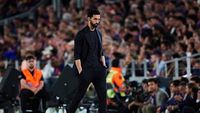 Alvaro Arbeloa saat membela Real Madrid yang tengah dihantam kritik keras menyusul puasa gelar dua musim beruntun.