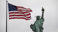 Simbolisasi tatanan global dengan bendera berbagai negara yang berinteraksi, mencerminkan pergeseran hegemoni dan dinamika kekuatan dunia.