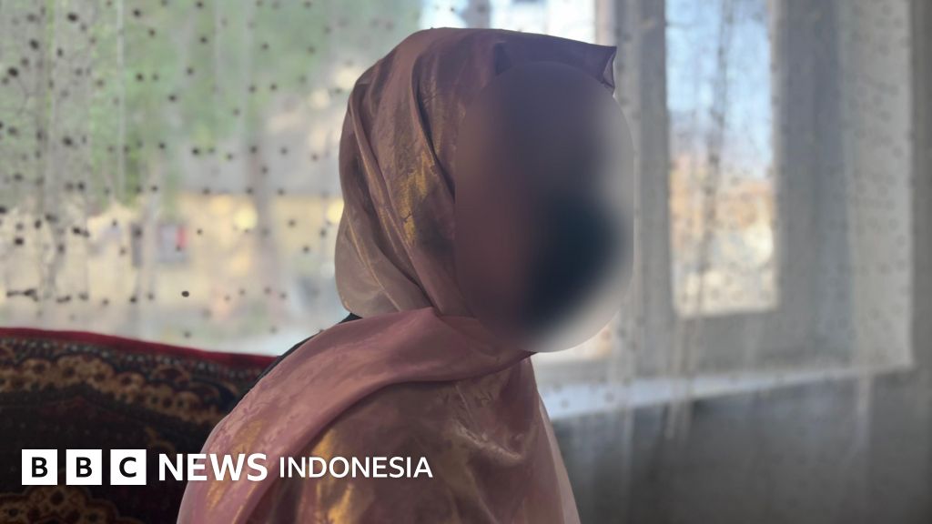 Seorang wanita muda menempuh perjalanan ratusan kilometer, berani menentang tradisi demi mengejar impian pendidikan dan kebebasan.