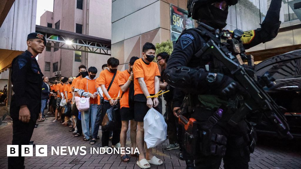 Penyelidikan mendalam diperlukan untuk membongkar jaringan judi online, termasuk kasus Hayam Wuruk yang melibatkan ratusan warga negara asing, di tengah kekhawatiran Indonesia menjadi sarang kejahatan digital.