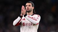 Dominik Szoboszlai, gelandang Liverpool, saat pertandingan di tengah lapangan.
