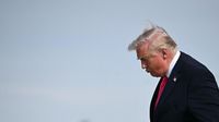 Presiden AS Donald Trump dalam sebuah pertemuan mengenai kebijakan luar negeri. Washington dilaporkan sedang mempertimbangkan opsi militer baru terhadap Iran di tengah upaya diplomasi yang kompleks.