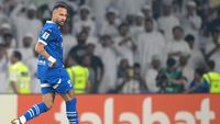 Neymar Jr. saat membela Timnas Brasil. Mampukah ia membawa 'sihirnya' ke Piala Dunia 2026 di tengah keraguan publik dan bayang-bayang cedera?