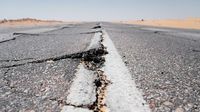 Warga Hawaii merasakan guncangan kuat akibat gempa Magnitudo 6 pada Jumat malam, namun otoritas memastikan tidak ada ancaman tsunami.