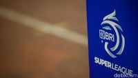 Striker Dewa United, Alex Martins, merayakan gol hat-tricknya saat membantai PSBS Biak 5-0 di BRI Super League 2025/2026.
