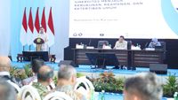 Menteri Dalam Negeri Tito Karnavian menyampaikan arahan kepada kepala daerah, menekankan pentingnya sinergi Forkopimda untuk stabilitas regional dan pembangunan ekonomi.