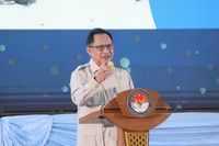 Mendagri Tito Karnavian menegaskan peran strategis IPDN dalam membentuk Aparatur Sipil Negara (ASN) yang profesional dan berintegritas, kunci utama bagi tata kelola pemerintahan yang efektif dan ketahanan nasional yang kokoh.